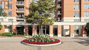 LPH5 - 75 KING WILLIAM CRESCENT | Richmond Hill Ontario | Slide Image Three
