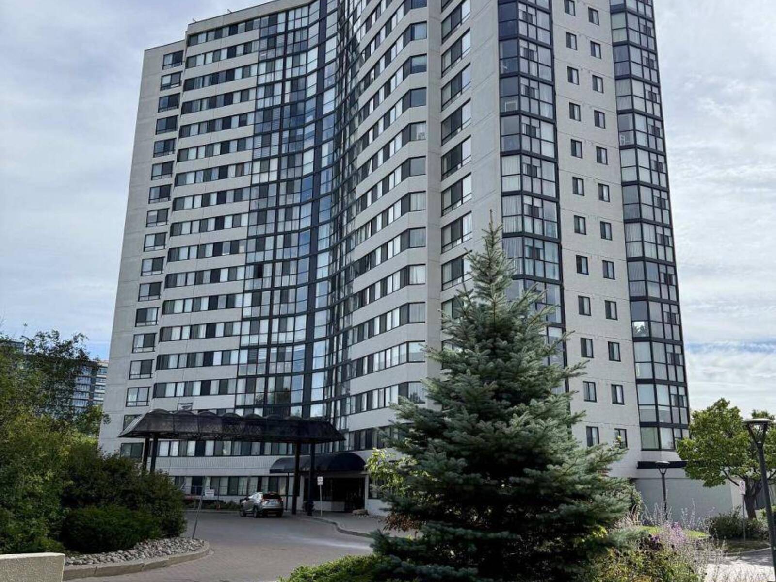 406 - 1360 RATHBURN ROAD E, Mississauga, Ontario L4W 4H4