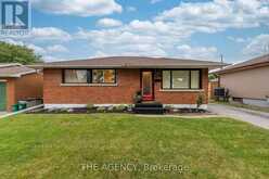 20 RIDGE POINT DRIVE | St. Catharines Ontario | Slide Image Three