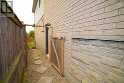 18 HERITAGE DRIVE | Guelph Ontario | Slide Image Fifty