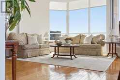 1705 - 110 PROMENADE CIRCLE | Vaughan Ontario | Slide Image Seven