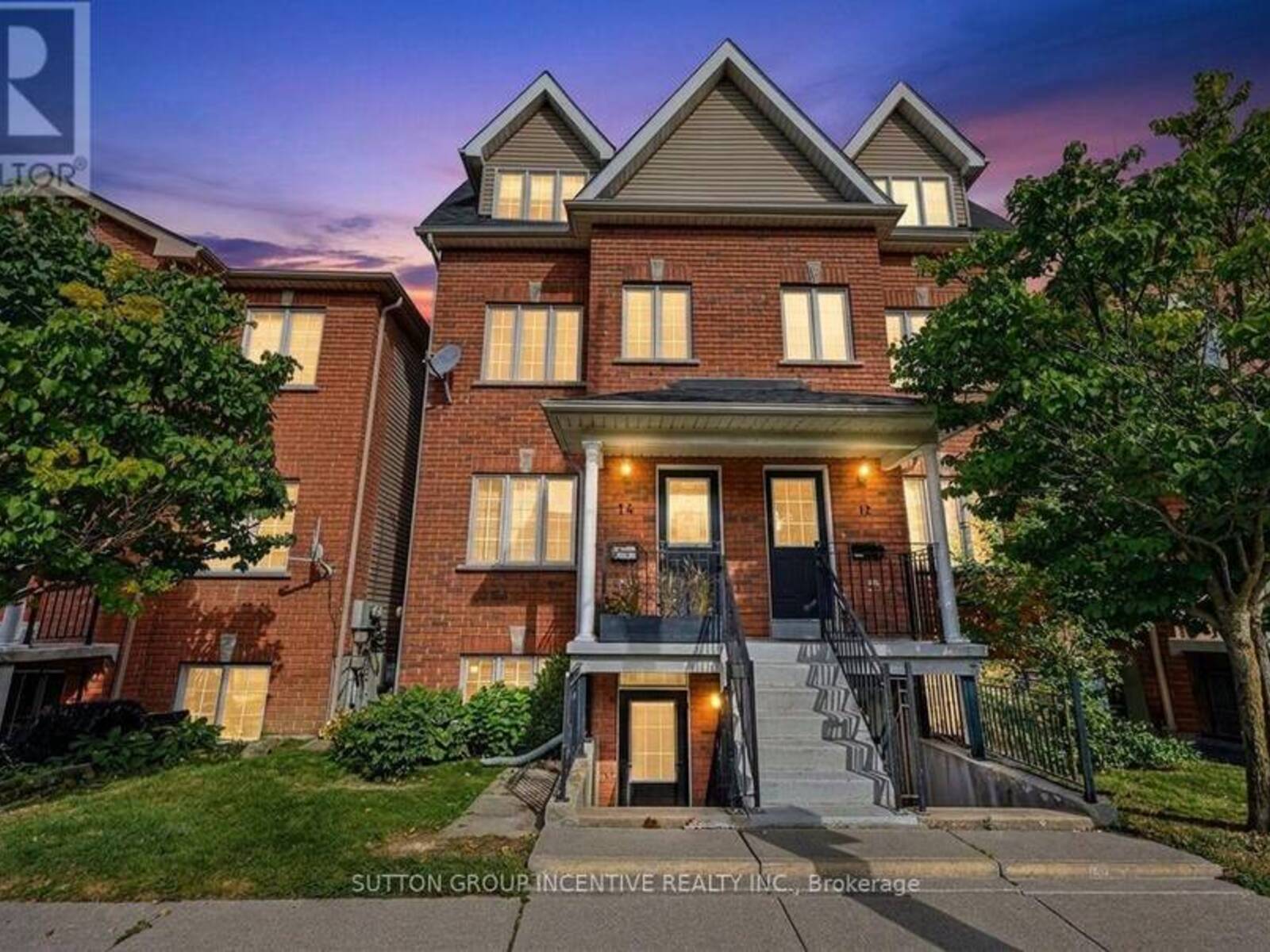 14 CONNOLLY STREET, Toronto, Ontario M6N 5G3