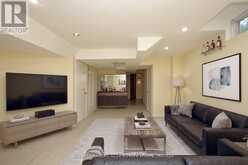 71 MCNALLY WAY | Aurora Ontario | Slide Image Sixteen