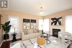 71 MCNALLY WAY | Aurora Ontario | Slide Image Four