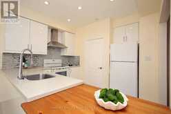 71 MCNALLY WAY | Aurora Ontario | Slide Image Five