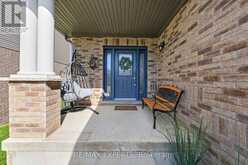 18 ARNOLD CRESCENT | Angus Ontario | Slide Image Four