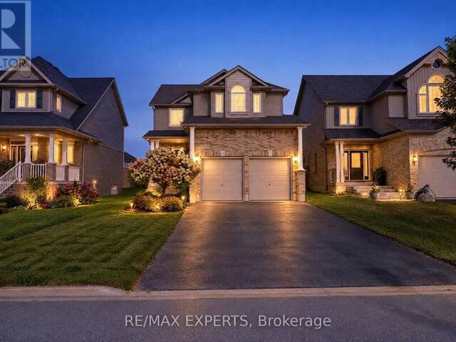 18 ARNOLD CRESCENT Angus Ontario, L3W 0P9 - 3 Bedrooms Home For Sale