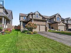 18 ARNOLD CRESCENT Angus Ontario, L3W 0P9