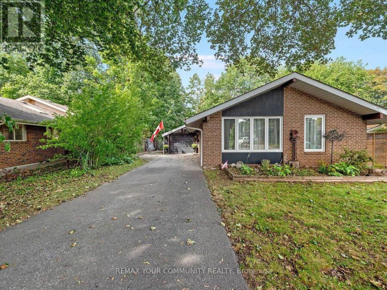 1899 DELANEY DRIVE, Mississauga, Ontario L5J 3L2