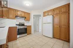 28 LANDRON CRESCENT | Toronto Ontario | Slide Image Thirteen