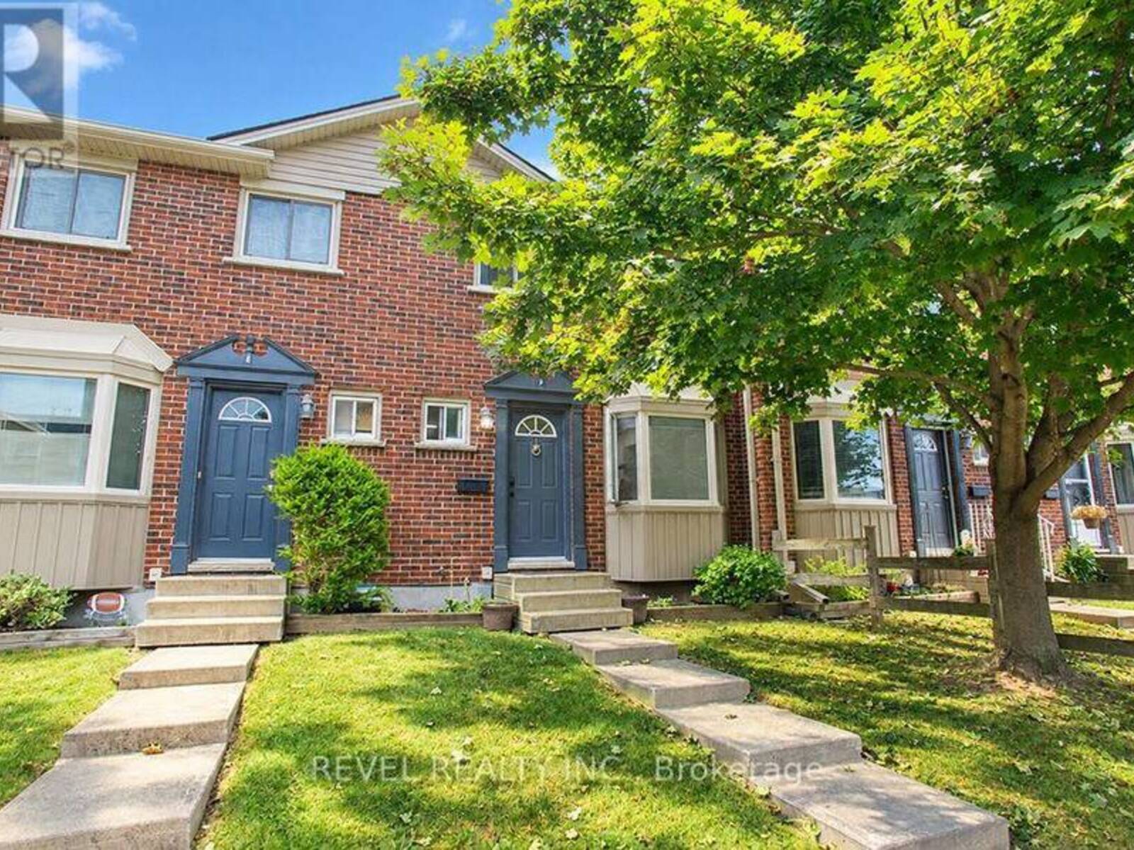 F - 151 BRANTWOOD PARK ROAD, Brantford, Ontario N3P 1X9