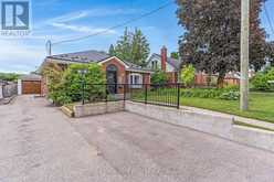 805 ROCKWAY DRIVE | Kitchener Ontario | Slide Image Three