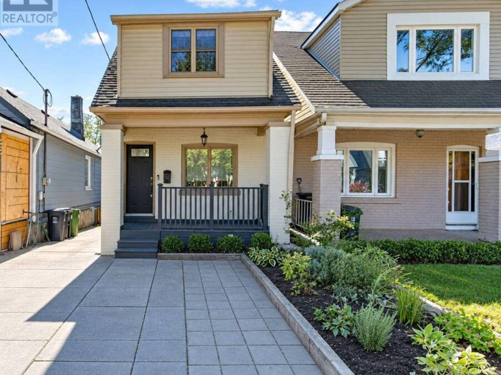 703 MORTIMER AVENUE, Toronto, Ontario M4C 2K1