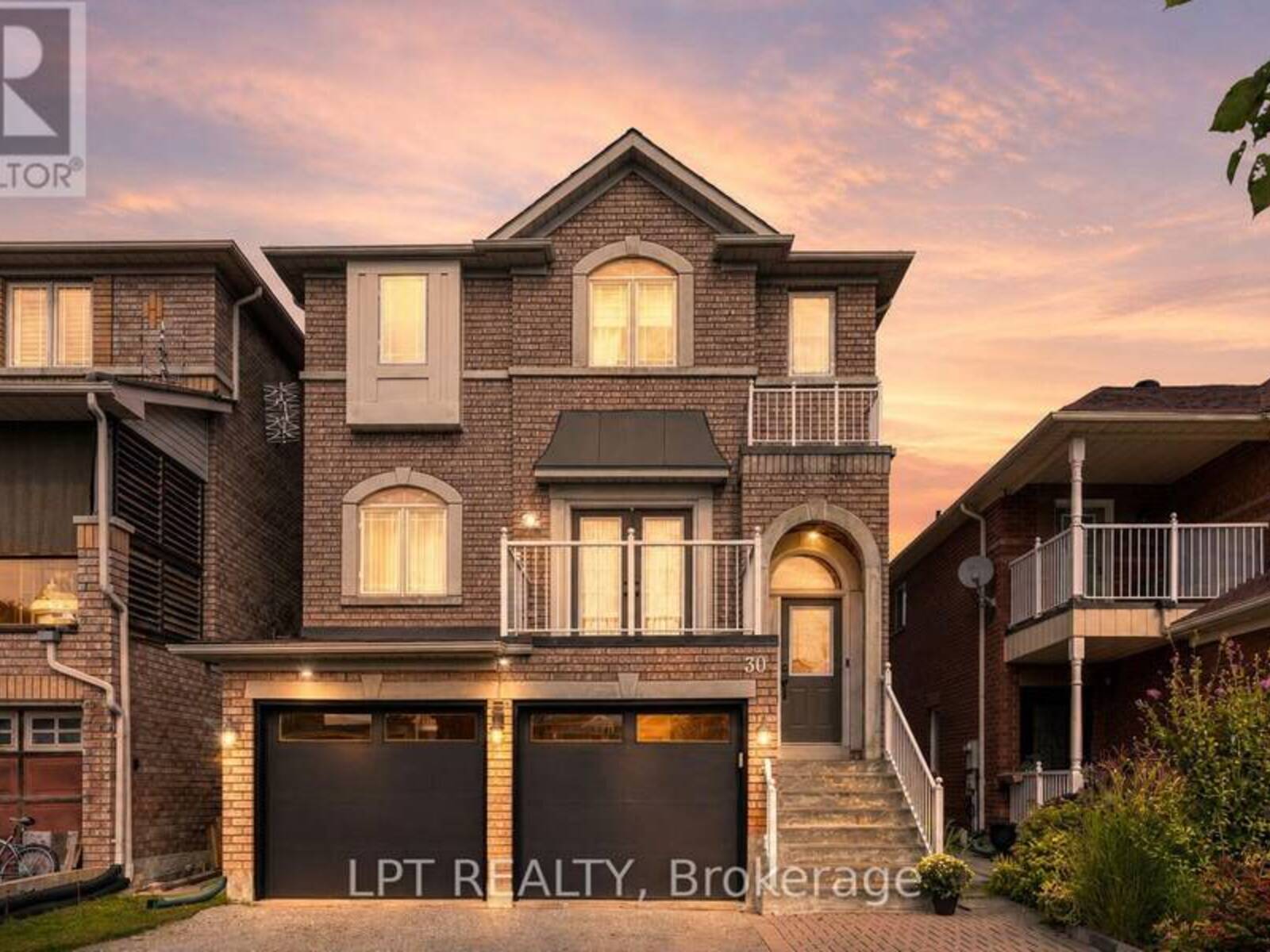 30 SNOWY MEADOW AVENUE, Richmond Hill, Ontario L4E 3V3