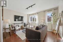 8915 YONGE STREET | Richmond Hill Ontario | Slide Image Sixteen
