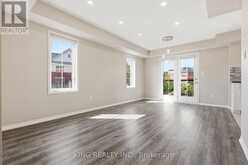 8 - 35 HAYS BOULEVARD | Oakville Ontario | Slide Image Four