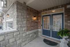 96 PORT ARTHUR CRESCENT | Richmond Hill Ontario | Slide Image Four