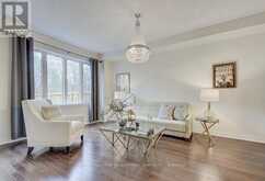 96 PORT ARTHUR CRESCENT | Richmond Hill Ontario | Slide Image Eight
