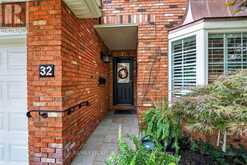32 - 5 CARN CASTLE GATE | St. Catharines Ontario | Slide Image Three