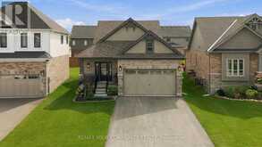 71 UPLANDS DRIVE | Markdale Ontario | Slide Image One
