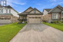 71 UPLANDS DRIVE | Markdale Ontario | Slide Image Two