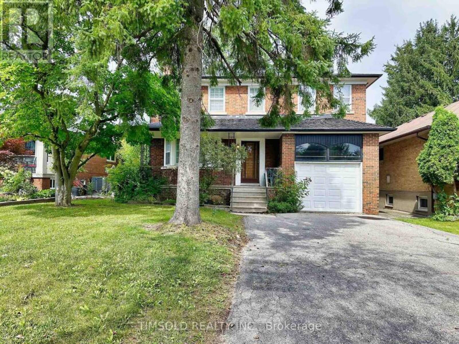 370 ELLERSLIE AVENUE, Toronto, Ontario M2R 1B9