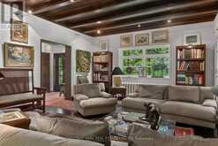 80 WYCHWOOD PARK | Toronto Ontario | Slide Image Nine