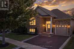 25 CRANBERRY LANE | Barrie Ontario | Slide Image Two