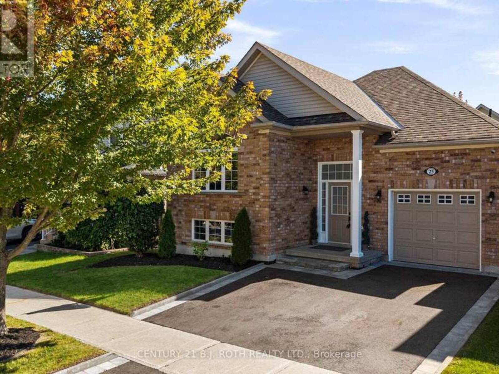 25 CRANBERRY LANE, Barrie, Ontario L4N 0Z1