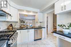 2097 MARINE DRIVE | Oakville Ontario | Slide Image Thirteen