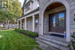 4053 APPLE VALLEY LANE | Burlington Ontario | Slide Image Three