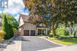 4053 APPLE VALLEY LANE | Burlington Ontario | Slide Image Four