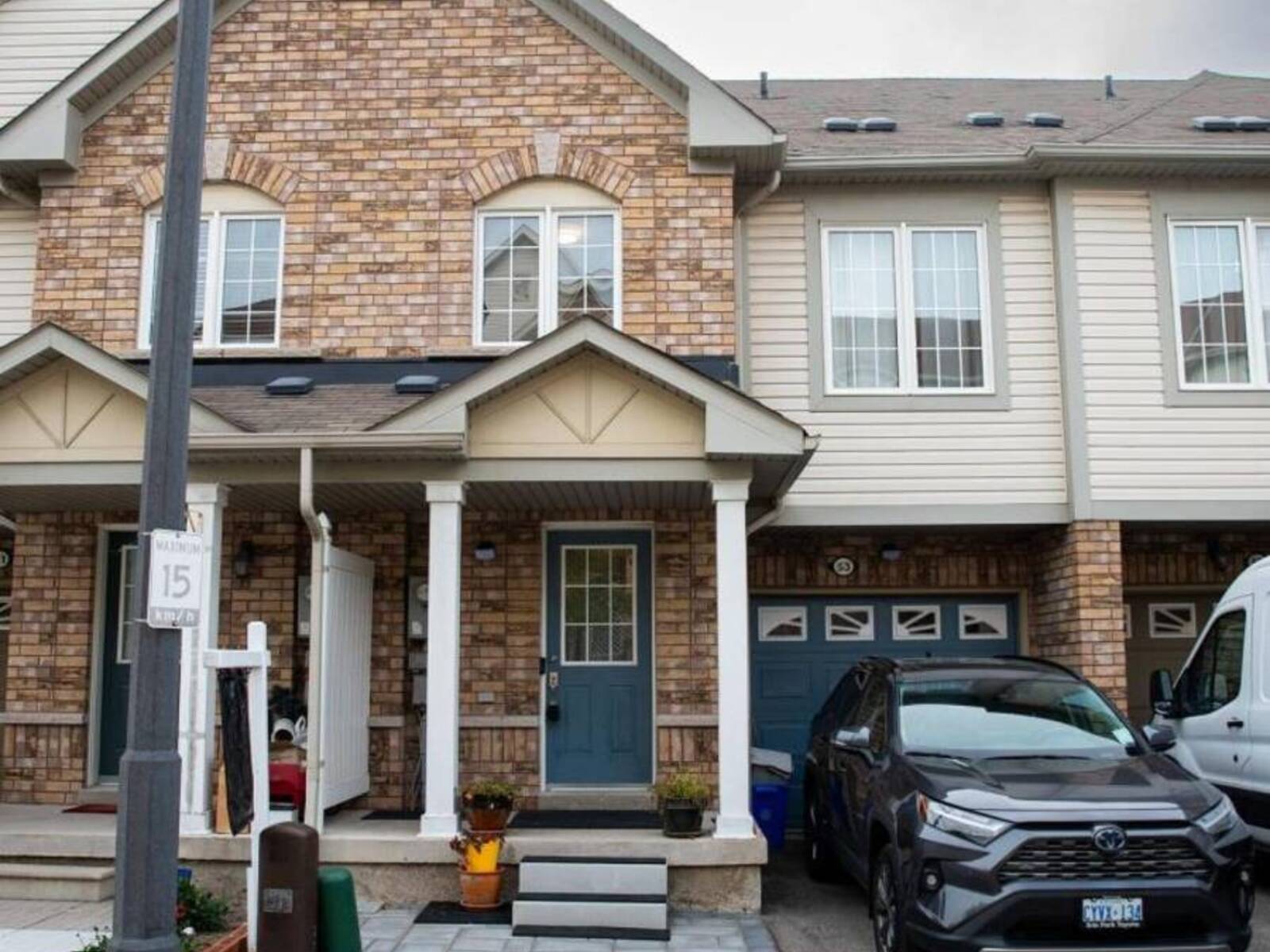 53 VENTURA LANE, Ajax, Ontario L1T 0C3