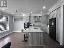 111 SCARLET WAY | Bradford West Gwillimbury Ontario | Slide Image Thirteen