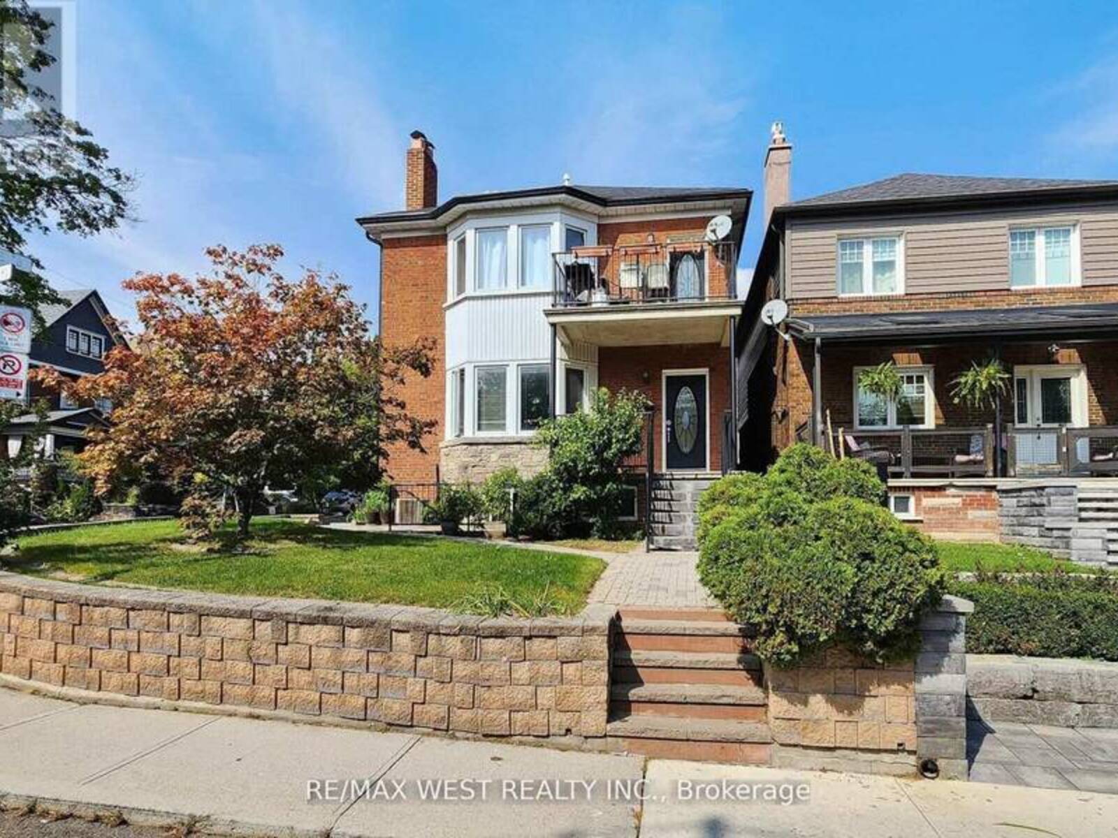 52 HEYDON PARK ROAD, Toronto, Ontario M6J 2C8
