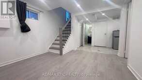 274 TAYLOR MILLS DRIVE N | Richmond Hill Ontario | Slide Image Fifteen