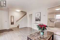 274 TAYLOR MILLS DRIVE N | Richmond Hill Ontario | Slide Image Five