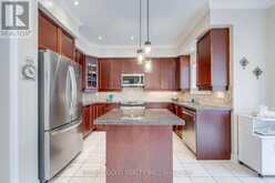 4831 COLUMBUS DRIVE | Burlington Ontario | Slide Image Fifteen