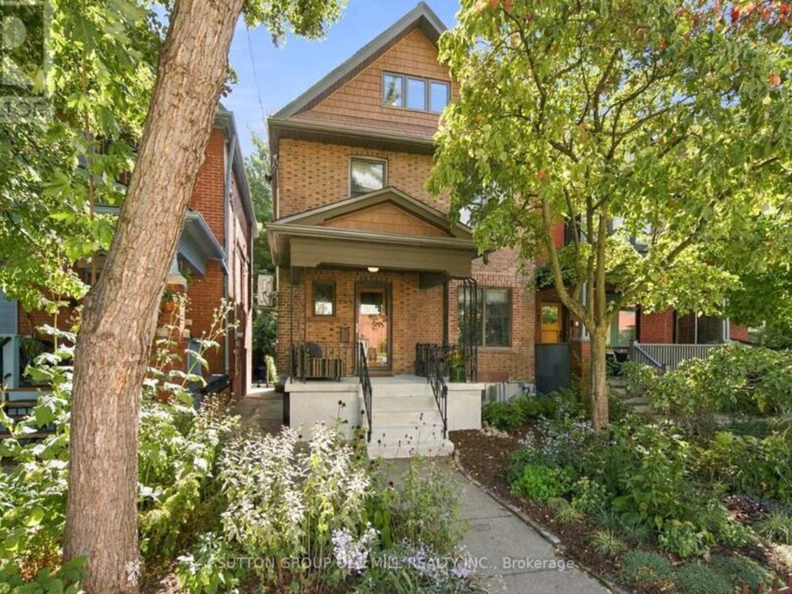 245 ST JOHNS ROAD, Toronto, Ontario M6P 1V3