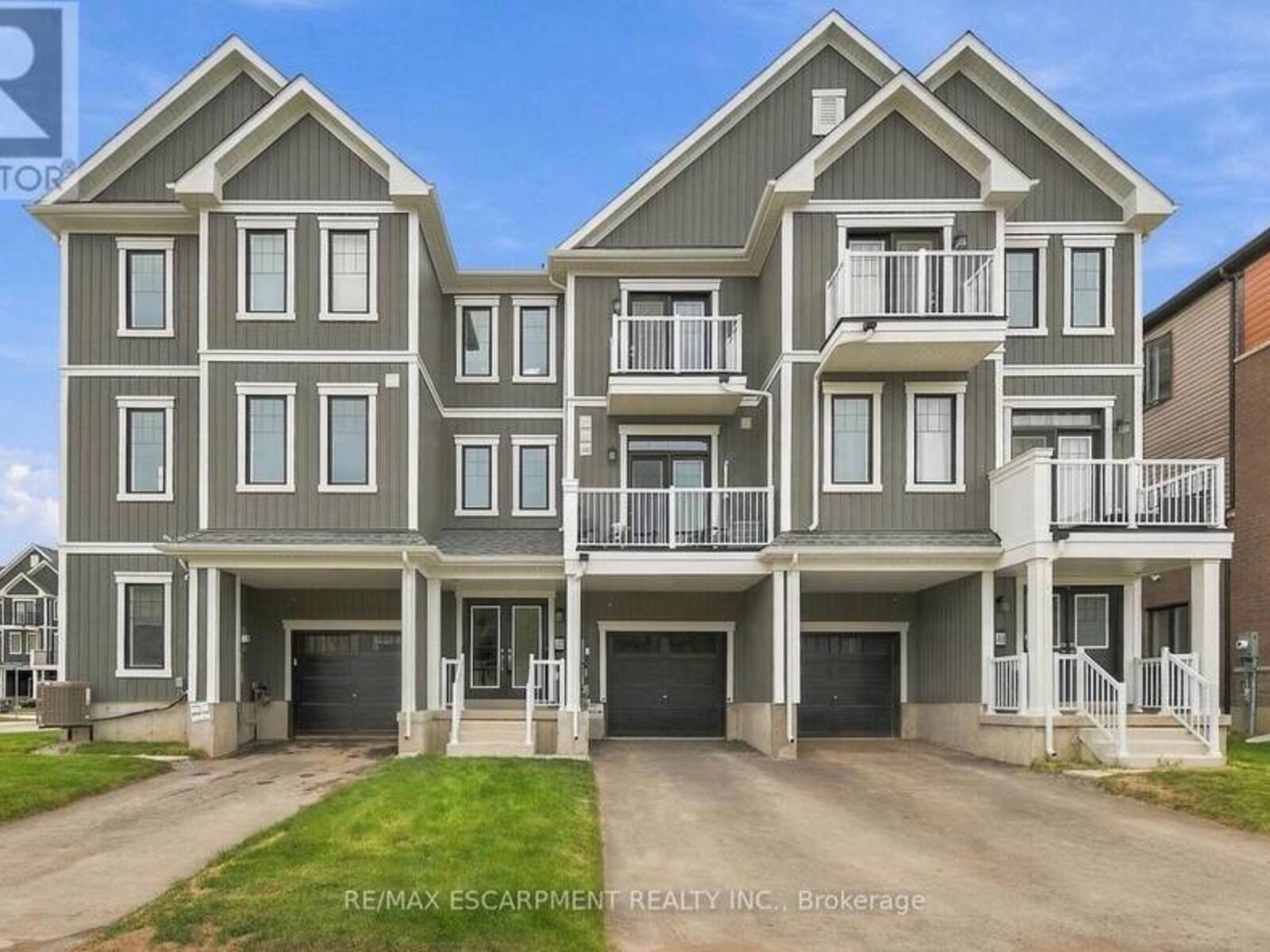 42 BRIXTON ROAD, Caledonia, Ontario N3W 1N8
