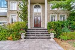 22 DI NARDO COURT | King Ontario | Slide Image Four