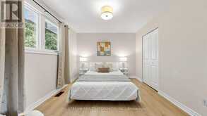 297 TOLL GATE BOULEVARD | Waterloo Ontario | Slide Image Fifteen