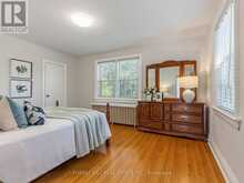 28 CASTLE KNOCK ROAD | Toronto Ontario | Slide Image Thirteen