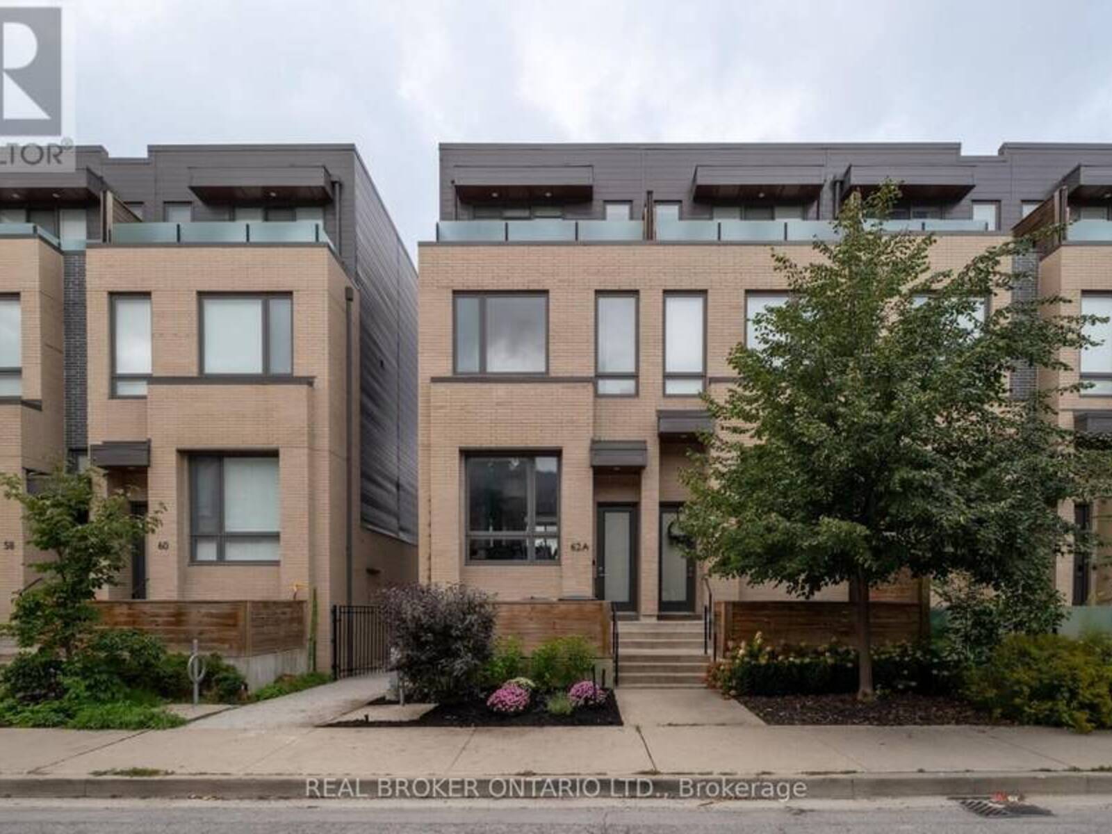 62A PERTH AVENUE, Toronto, Ontario M6R 2C1