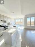 163 FENCHURCH MANOR | Barrie Ontario | Slide Image Thirteen