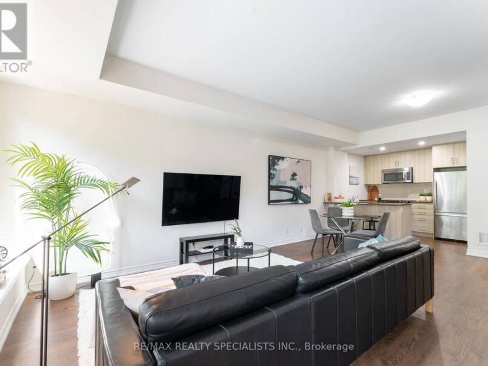 34 - 120 TWENTY FOURTH STREET, Toronto, Ontario M8V 0B9