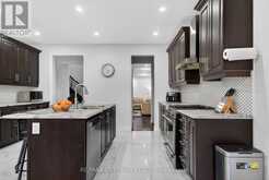 5 BLUE SILO WAY | Brampton Ontario | Slide Image Thirteen