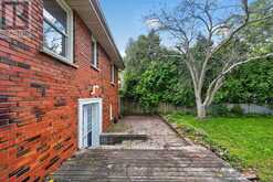 539 ENFIELD ROAD | Burlington Ontario | Slide Image Sixteen