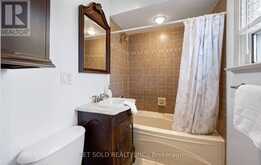 25 ALLENBY AVENUE | Toronto Ontario | Slide Image Nineteen