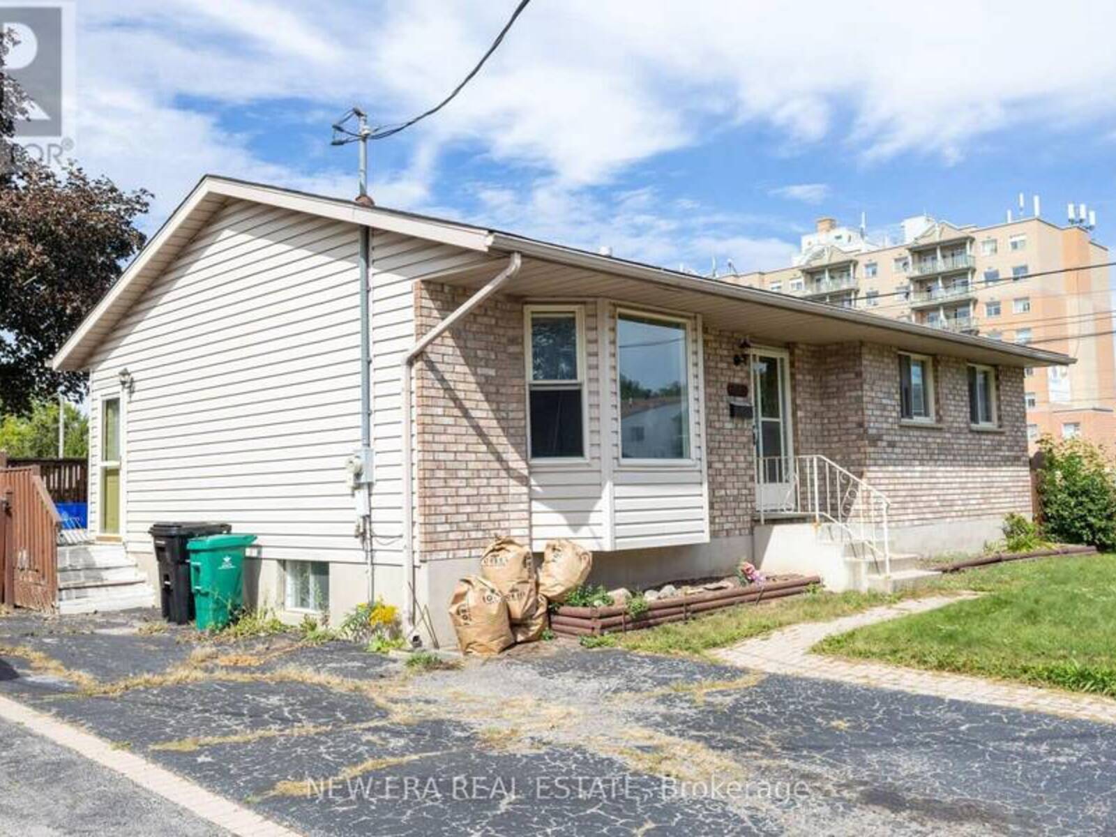 120 UNION STREET S, Cambridge, Ontario N3H 2H1